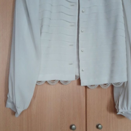 Πουκάμισο γυναικείο 100% viscose σαν καινούργιο, με πέρλες στο τελείωμα