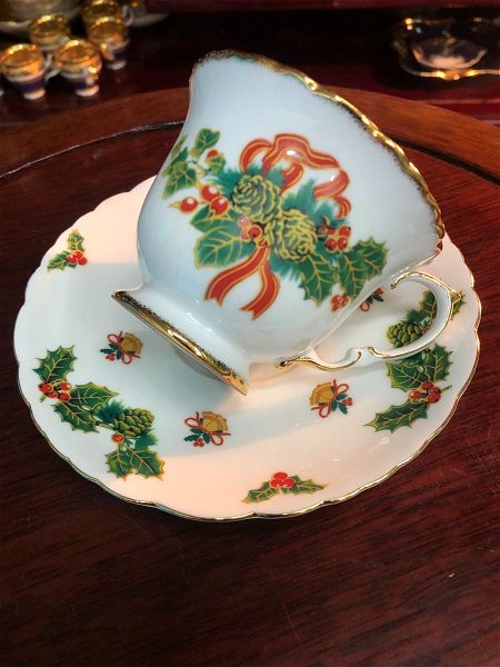  Limoges sillektiko set porselanis christougenniatiko me thema ton dekemvrio apo koupa ke piato…athikto  (Limoges collectible porcelain Christmas tea set)