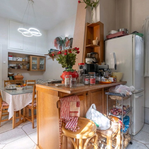 Ground floor apartment 100 sqm with 2 bedrooms, fireplace and garden