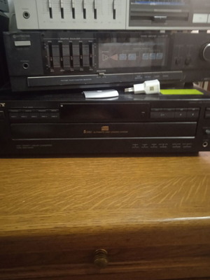 Sony CD плейър 5aplo