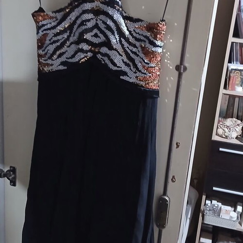 Halter dress Queen Fashion black with sequins and animal print, like new, M