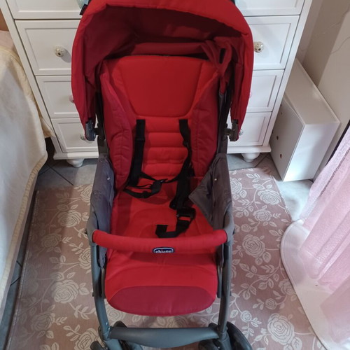 Chicco baby stroller, red, with footmuff and adjustable canopy