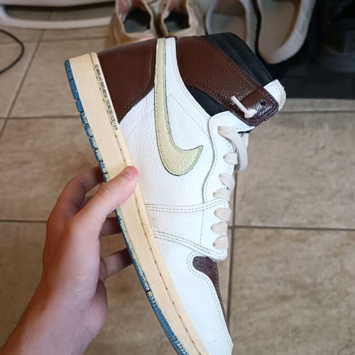 Jordan 1 High Travis Scott Custom Shoe Like New Size 44