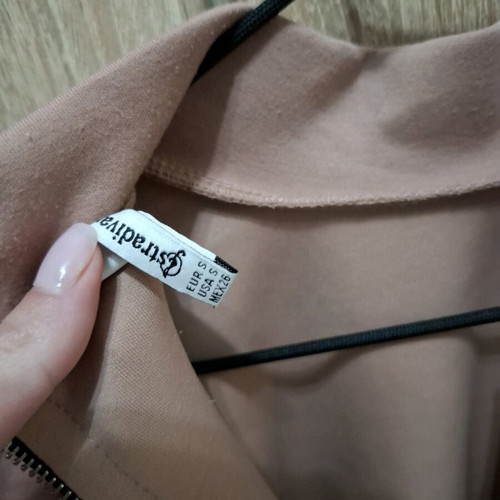 Stradivarius cardigan like new, size S, rotten apple color with ring