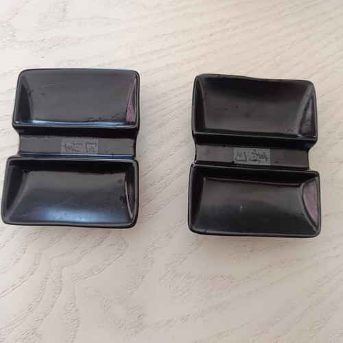Ceramic sauce dishes set of 2 like new for sushi and Asian cuisine