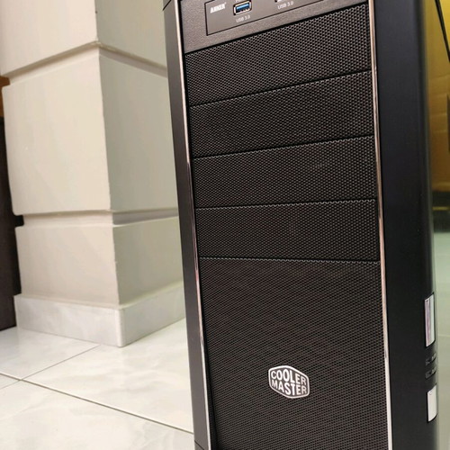 Cooler Master computer case with Corsair RM750 80plus gold power supply used