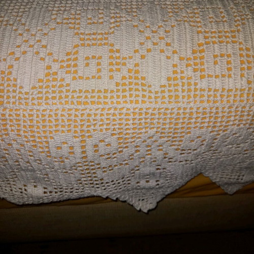 Handmade blanket with pillowcase like new, white