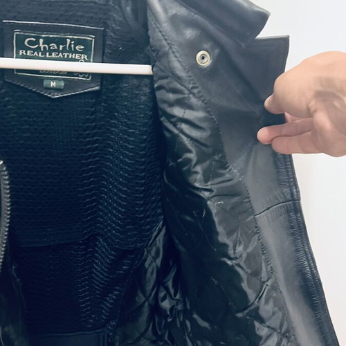 Leather motorcycle jacket vintage, like new, size Medium