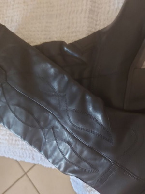 Zara μαύρες δερμάτινες καουμπόικες μπότες σαν καινούργιο, νούμερο 37