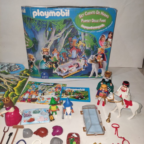 Playmobil 4211 Snow White playset 2005 with extra figure