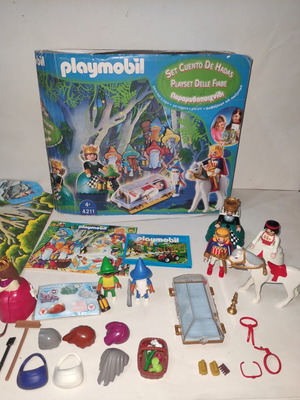 Playmobil 4211 Snow White playset 2005 with extra figure