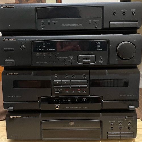 Pioneer F-J210 stereo system used with cassette and radio