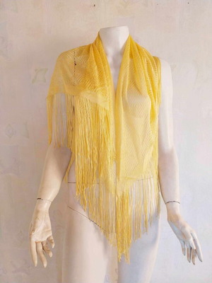 Women's yellow triangular scarf with long fringes like new