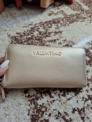 Valnetino women's wallet like new, gold