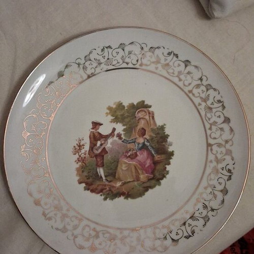 Collectible Royal Bayreuth Bavaria porcelain plate used, Fragonard theme
