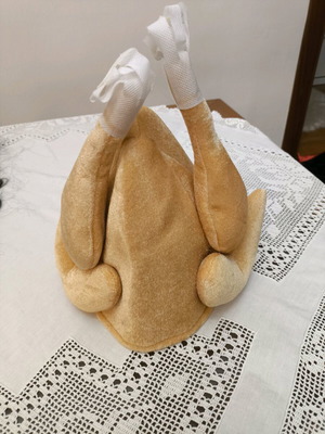 Chicken hat like new