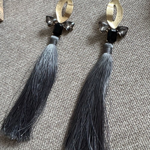 Mango long earrings like new with gray tassel and gold base