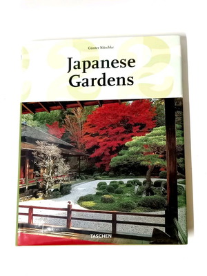 Japanese Gardens book like new, English language