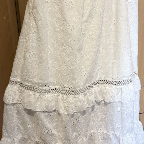 Skirt size M cotton like new, white with lining and cord