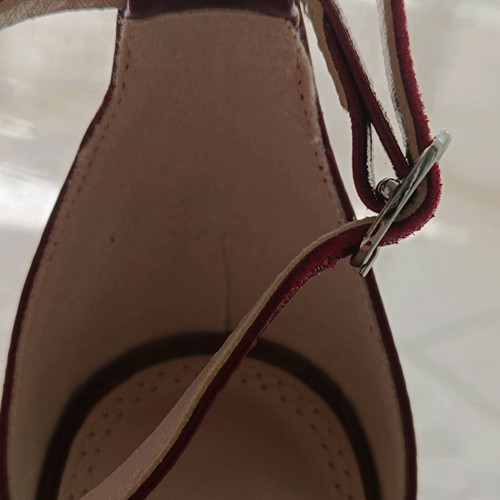 Burgundy Zara sandals like new, size 38