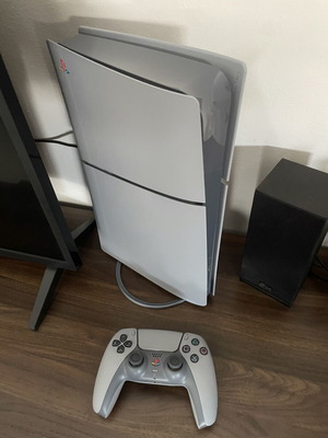 PlayStation 5 Limited Edition like new with box and accessories