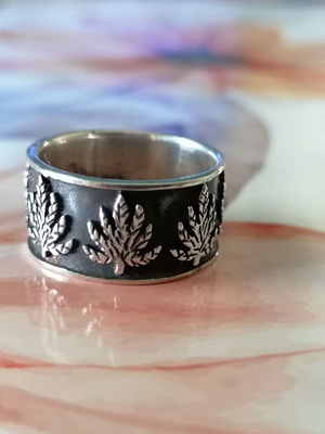 Silver 925 ring band new, nature-inspired style with embossed leaves
