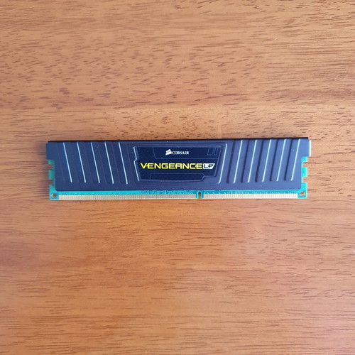 Corsair Vengeance LP 4GB DDR3 1600MHz RAM used