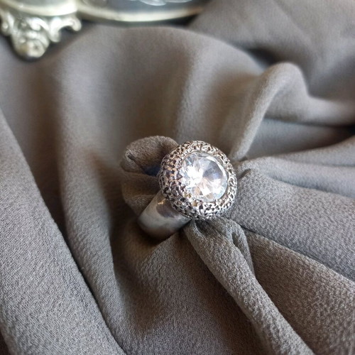 925 ring with zirconia used, size 17, vintage