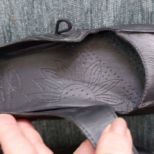Γυναικεία αθλητικά παπούτσια Clarks σαν καινούργια, μέγεθος 37,5, μαύρο δέρμα