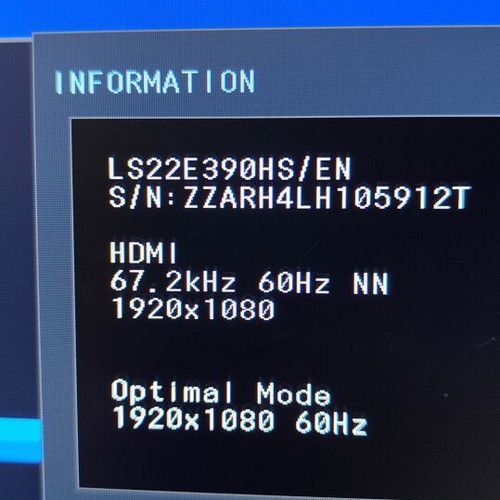 Samsung 22" Full HD Monitor S22E390H like new with speakers and power supply gift