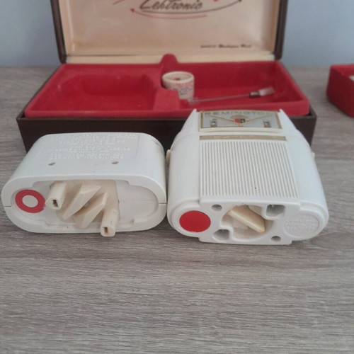 Remington electric shaver like new