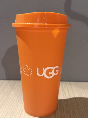 UGG συλλεκτικό πλαστικό ποτήρι
