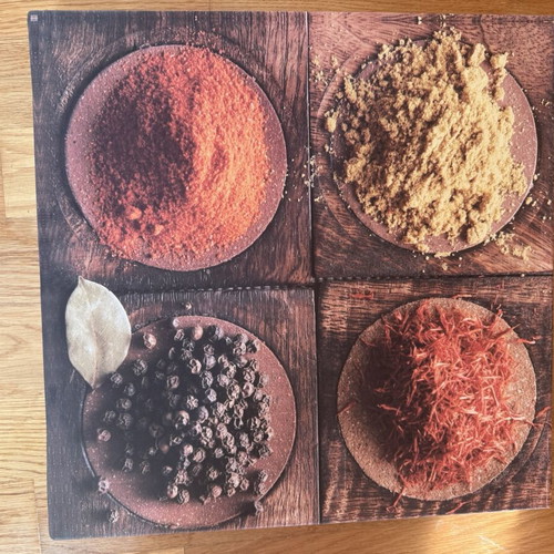 Decorative canvas with spices 35×35 cm like new