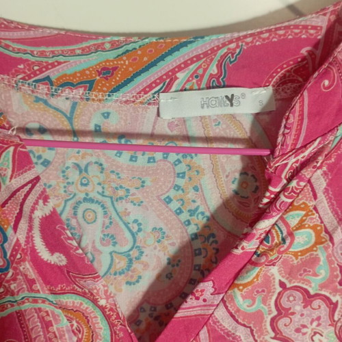 Shirt used, pink with summer paisley pattern, sizes S-M