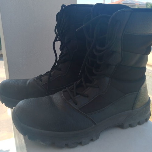 Military boots size 42 used twice