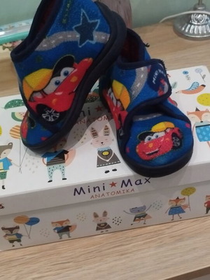 Βρεφικά παντοφλάκια Mini Max νούμερο 21 σαν καινούργιο