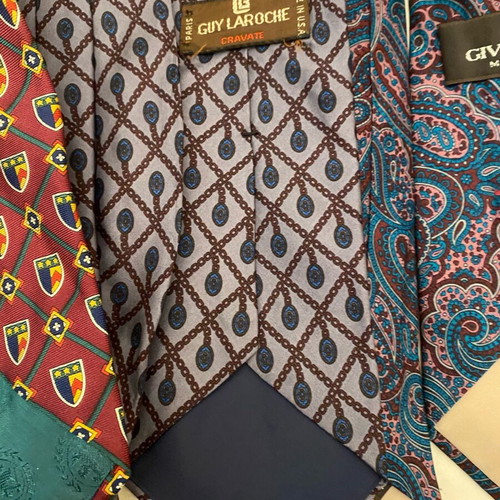 Vintage ties Tommy Hilfiger, Guy Laroche, Givenchy, Paco Rabanne like new, set of 4