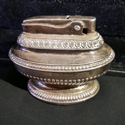 Ronson Queen Anne silver table lighter used