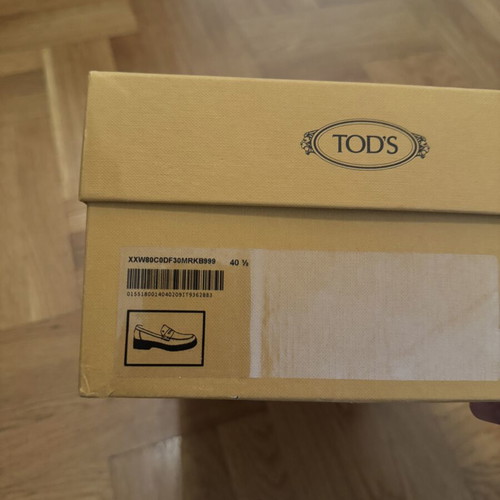 Tod's leather loafers size 40.5 like new, black patent leather