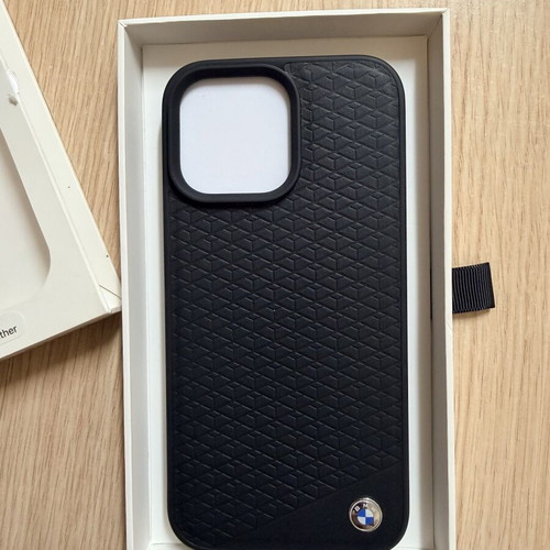 BMW MagSafe case for iPhone 16 Pro Max new