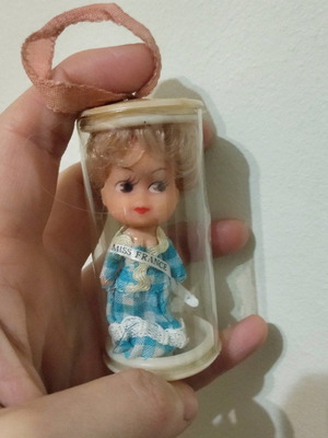 Miss France doll used from 1970 keychain
