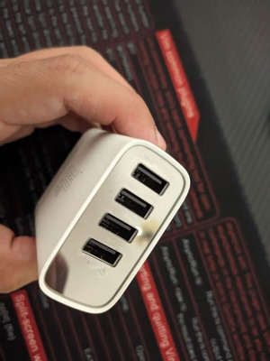 Baseus Travel Multi Charger 4-Port USB 30W 6A σαν καινούργιο, λευκό