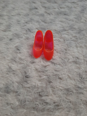 Bibibo collectible small high-heeled shoes used