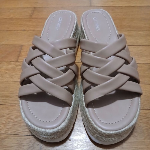 Catwalk flatform sandals size 41 used, beige