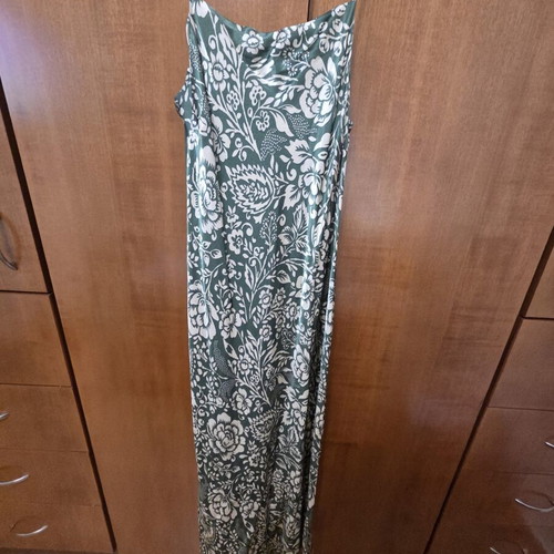 Zara midi dress satin fabric with thin straps like new, white and green