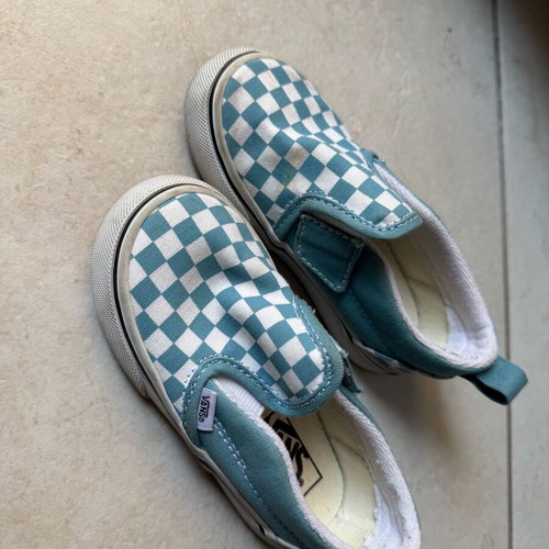 Vans Classic Slip-On kids shoes No 24 like new, turquoise checkerboard pattern