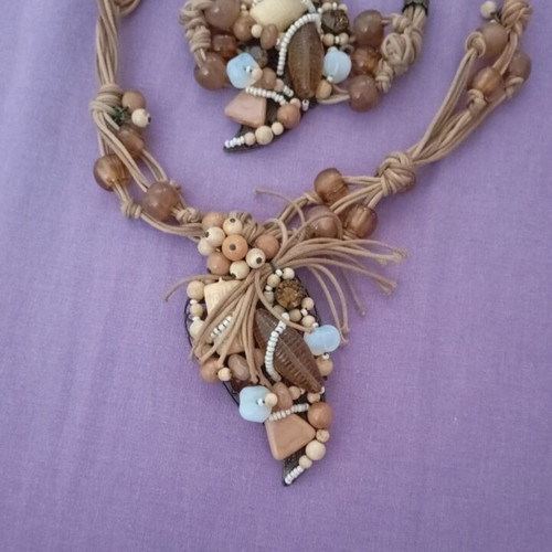 Necklace and bracelet set new condition