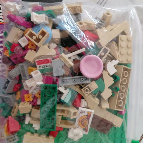 Lego Friends 41311 used, missing pieces, no box or figures, with instructions