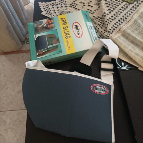 Arm sling envelope pediatric used