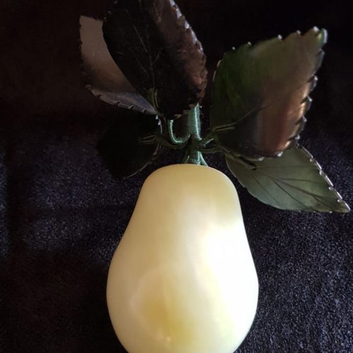 Decorative pear made of nephrite used
